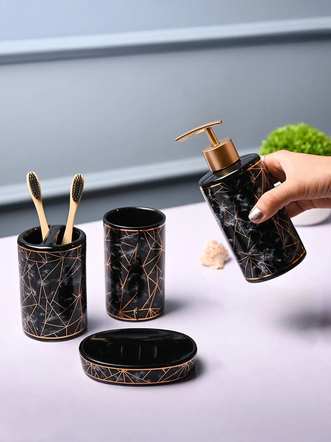 Ceramic Black Bathoom Set Of 4