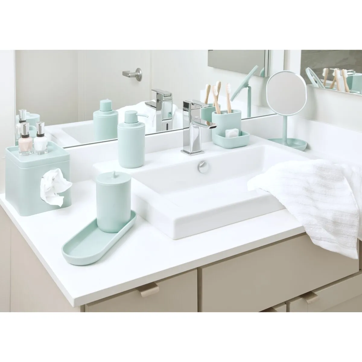 iDesign Cade Bath Accessories (Set of 4)